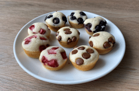 strawberry, blueberry, and chocolate chip mini pancake muffin bites