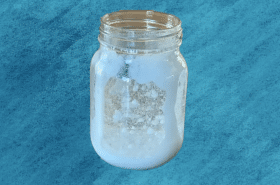 Snowstorm in a jar experiment
